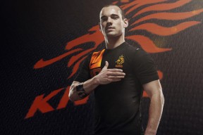 橄榄球赛事转播权价值大幅提升，橄榄球转换球权