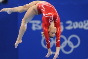 青训球员受邀参加海外赛事与国际对手切磋拓展视野，青训球员是什么意思